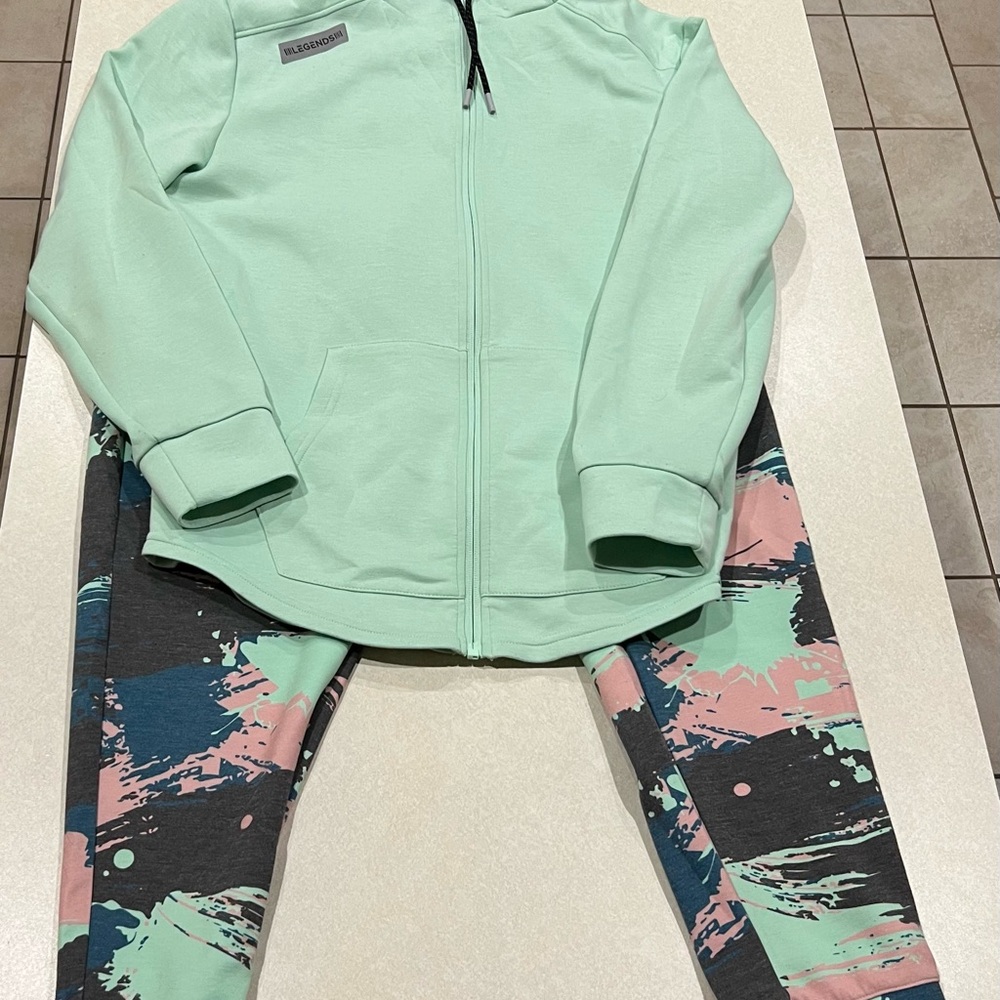 Legends Men’s matching sweatsuit